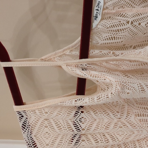 Cover Up - Picture 2 of 5